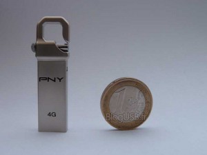 PNY Hook Attaché